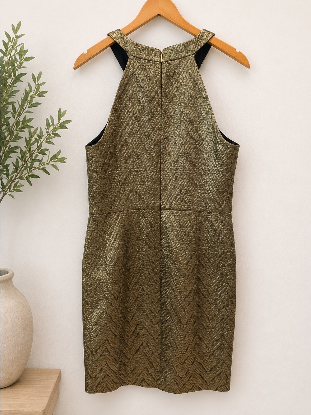 Trina Turk Gold Metallic Chevron Cocktail Dress Size 10 Halter - Picture 4 of 6